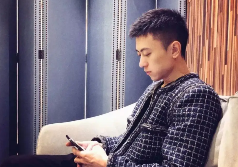 秦奋的爹到底是干啥的（沪上皇秦奋生父揭秘）