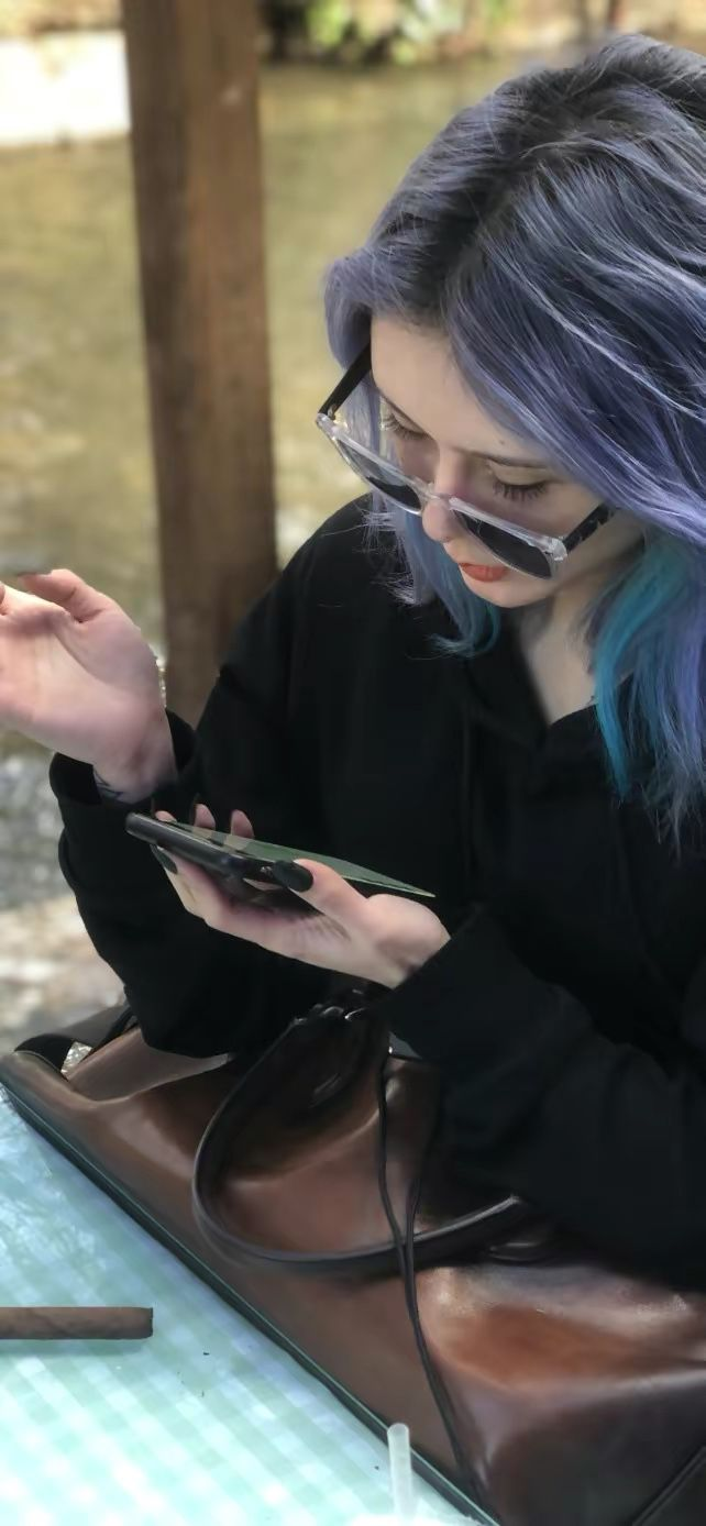 沉珂真的割过舌头吗(初代网红沉珂故事揭秘)