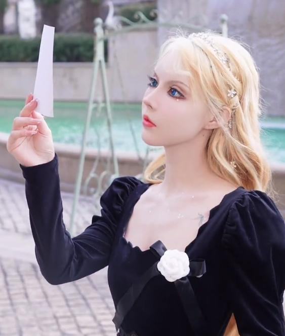 芭比迪丽拉整过容嘛（网红芭比迪丽拉原来的样子）