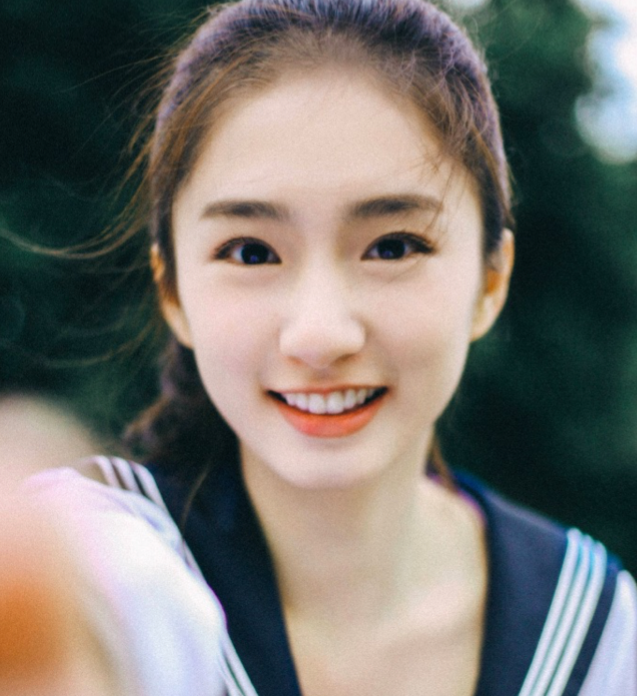 王思聪新女友谭盐盐是谁（谭盐盐个人资料简介）