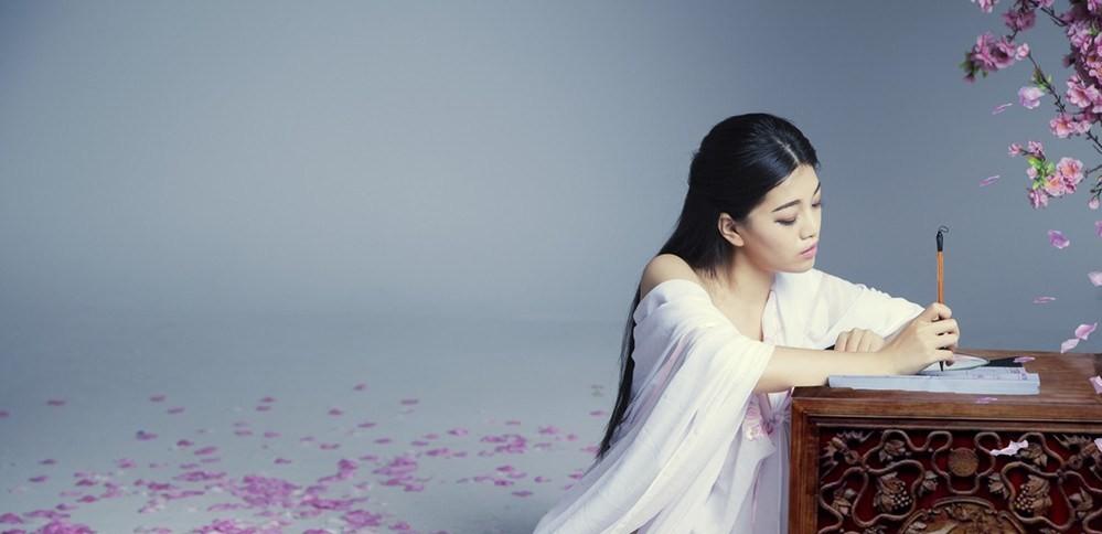 H奶女星孟十朵资料简历（亚洲第一性感女神孟十朵）