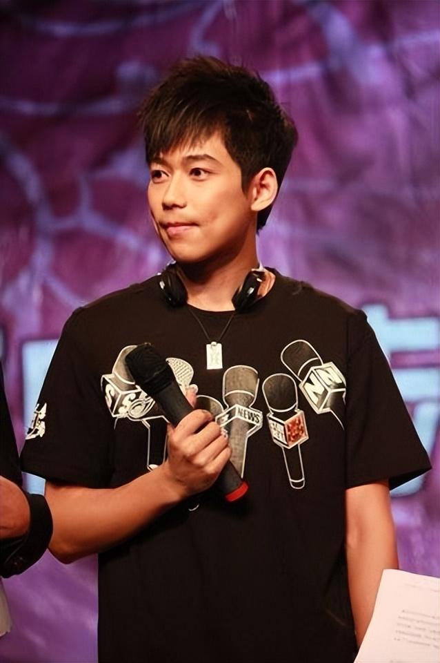 托奶李天王是什么意思（苏醒李炜事件前因后果）