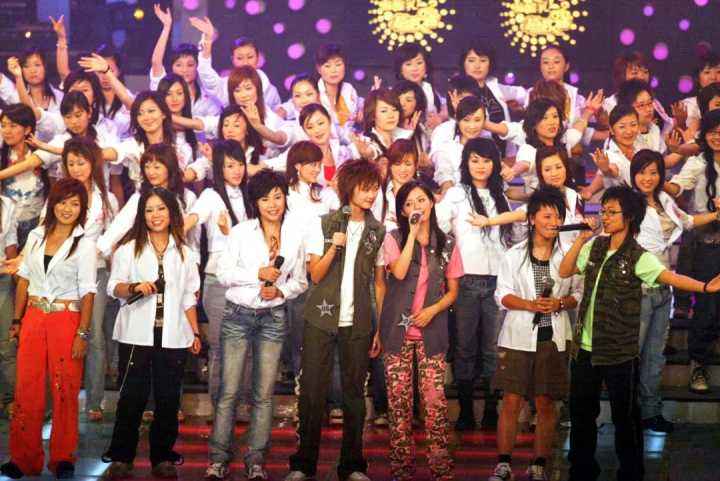 托奶李天王是什么意思（苏醒李炜事件前因后果）