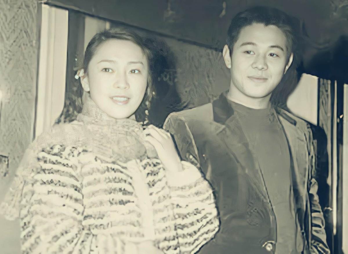 利智到底那漂亮了（李连杰苦等十年利智）