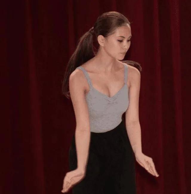 昆凌双眼皮割的（天王嫂昆凌素颜旧照）