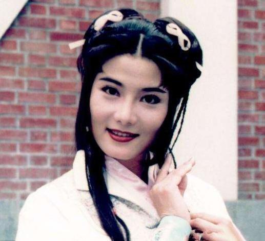 尚雯婕整容前后照片（娱乐圈10位被整容毁掉的女星）