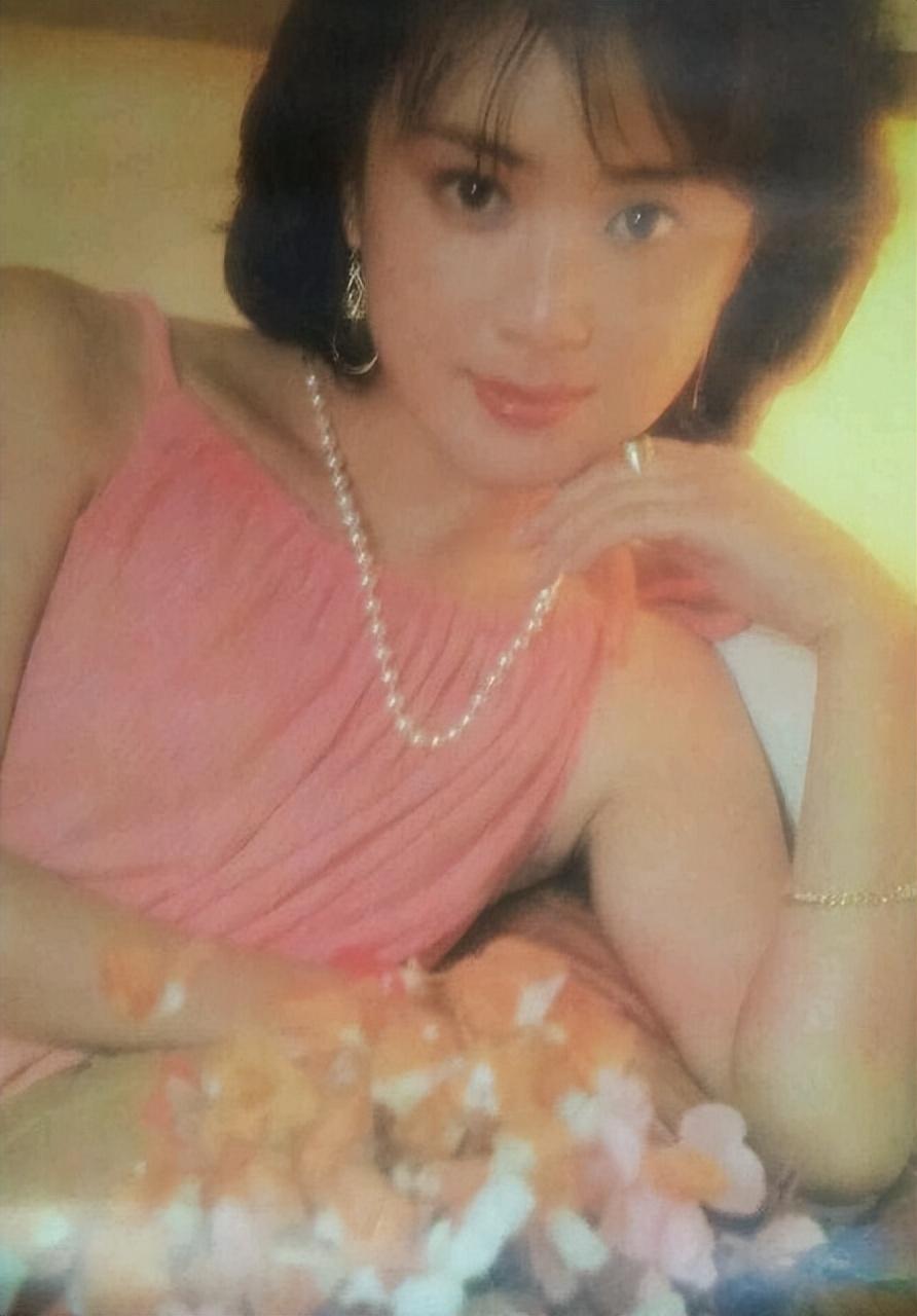 傅艺伟老公是谁（最美妲己傅艺伟两段婚姻）