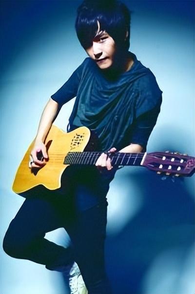 托奶李天王是什么意思（苏醒李炜事件前因后果）