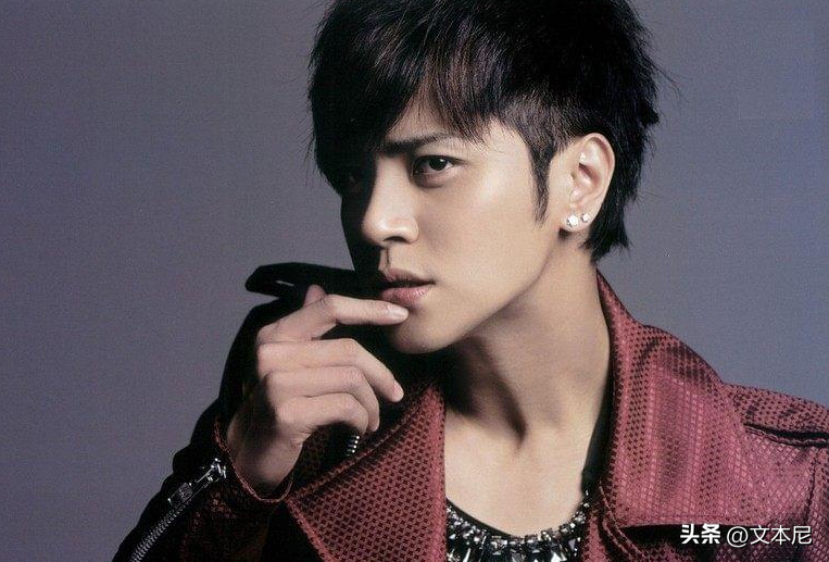 李易峰吸毒事件是怎么回事（揭秘嫖娼吸毒偷税的明星）