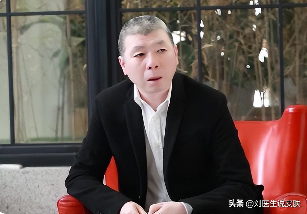 冯小刚白斑治好了吗（冯小刚白斑自愈心得）