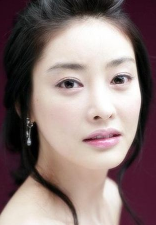 张紫妍的个人资料（韩国女星张紫妍陪睡事件）