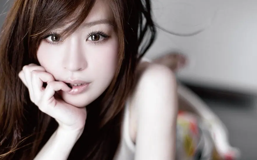 尚雯婕整容前后照片（娱乐圈10位被整容毁掉的女星）