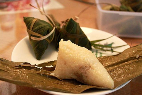 速冻粽子是冷水下锅还是热水下锅