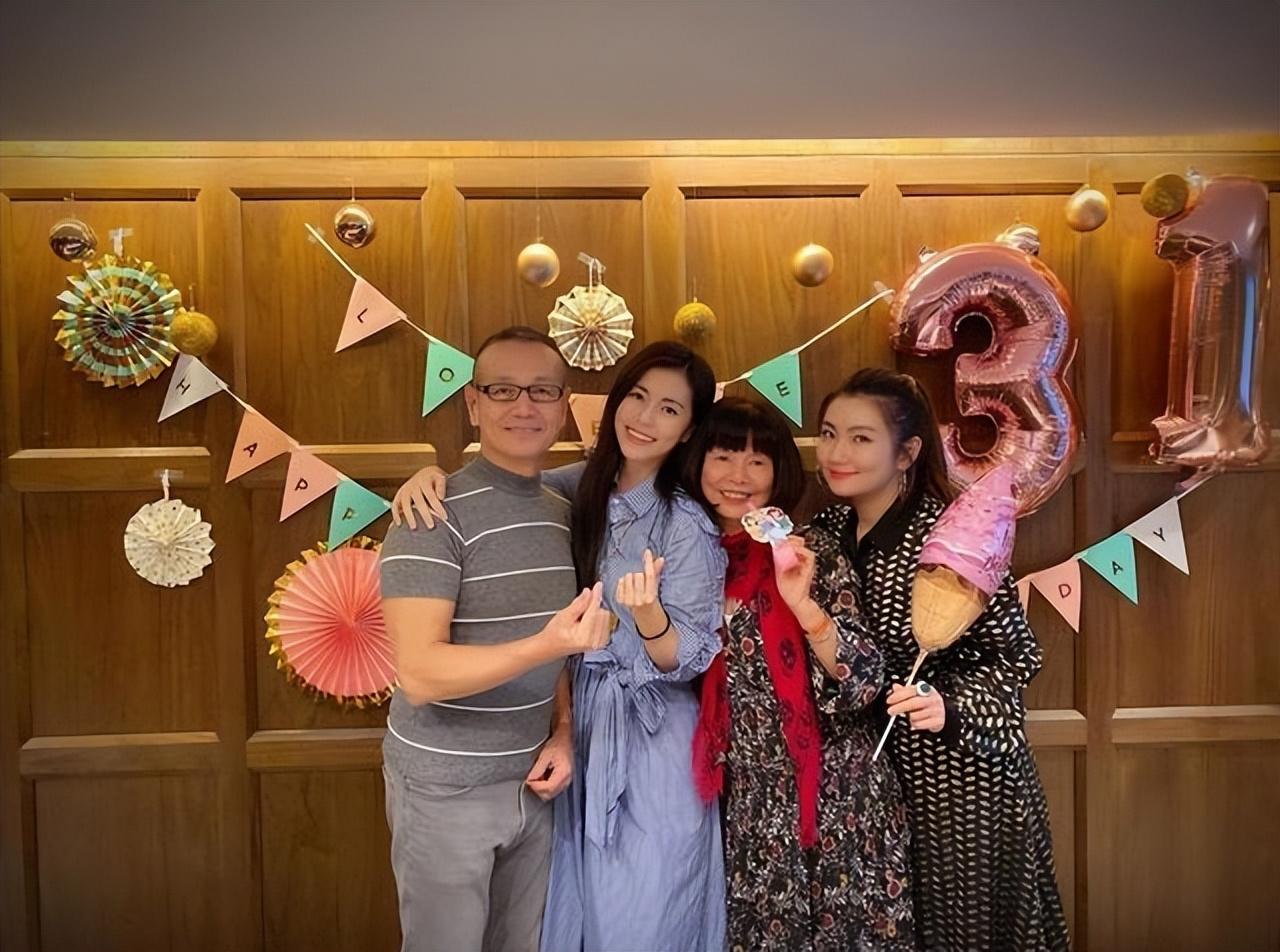 Selina拍戏被烧伤（任家萱烧伤前后对比照）