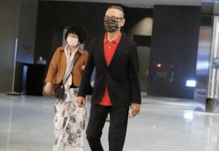 Selina拍戏被烧伤（任家萱烧伤前后对比照）