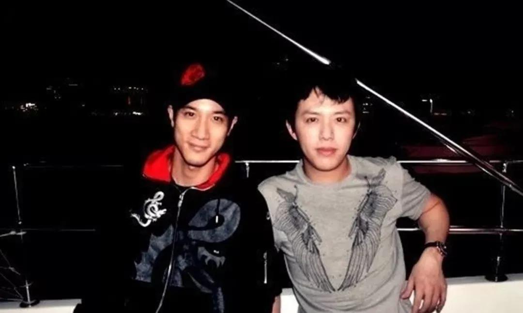 王力宏为何喜欢李靓蕾（8段情史王力宏娶李靓蕾的原因）