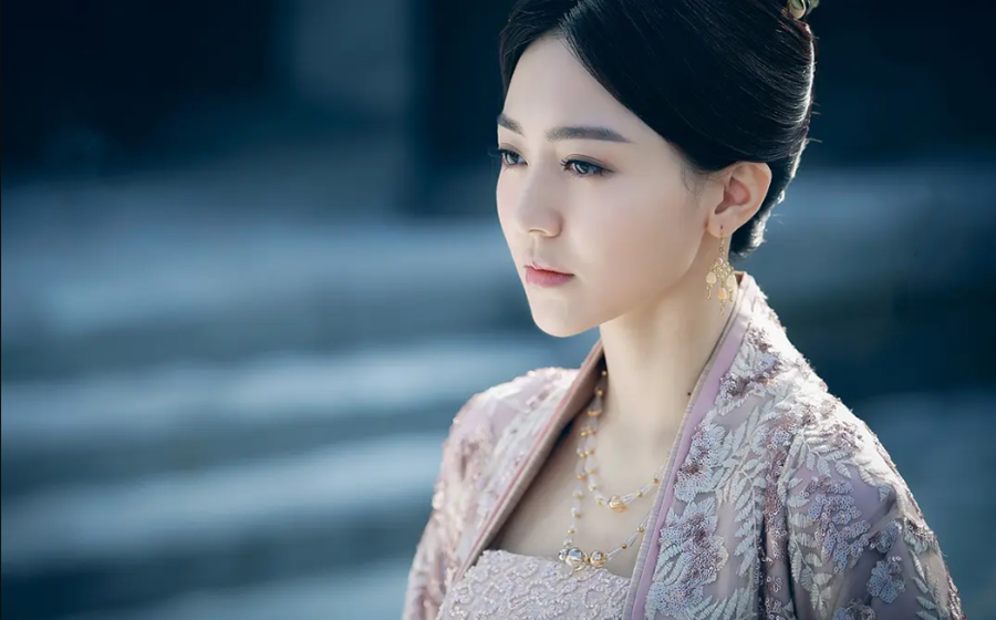 三世十里桃花素锦喜欢谁（三生三世十里桃花里的素锦的结局）