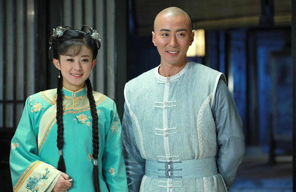 还珠格格晴儿是谁的女儿（晴儿的父亲是雍正亲封的郡王）