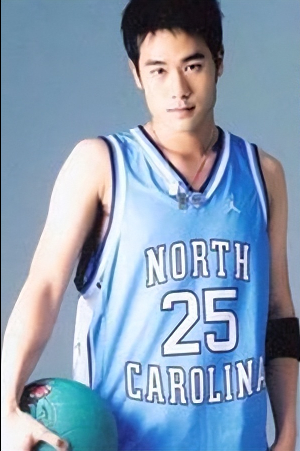 谭维维前男友都有谁（谭维维男友陈亦飞资料介绍）