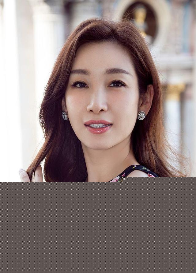 秦海璐结过几次婚（揭秘秦海璐的恋情经历）