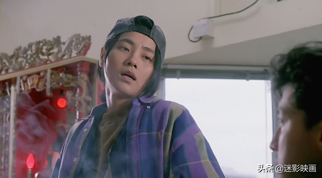 彭丹大尺度作品有那些（香港女星彭丹吃奶门事件）