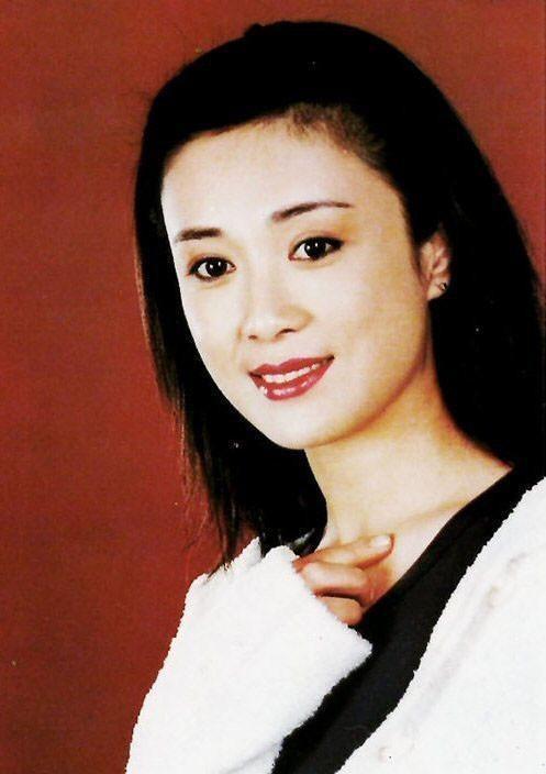 傅艺伟老公是谁（最美妲己傅艺伟两段婚姻）