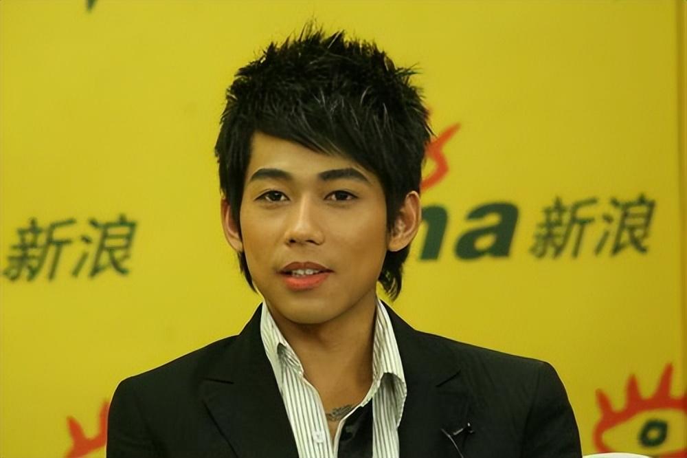 托奶李天王是什么意思（苏醒李炜事件前因后果）