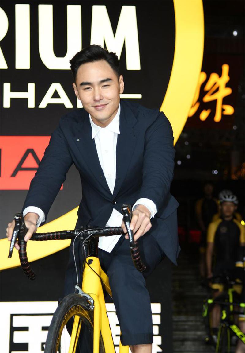 明道和阮经天是什么关系（阮经天明道对比照片）