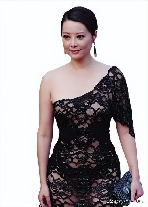 女明星让人惊艳的红毯造型（最暴露的16位女星红毯造型）