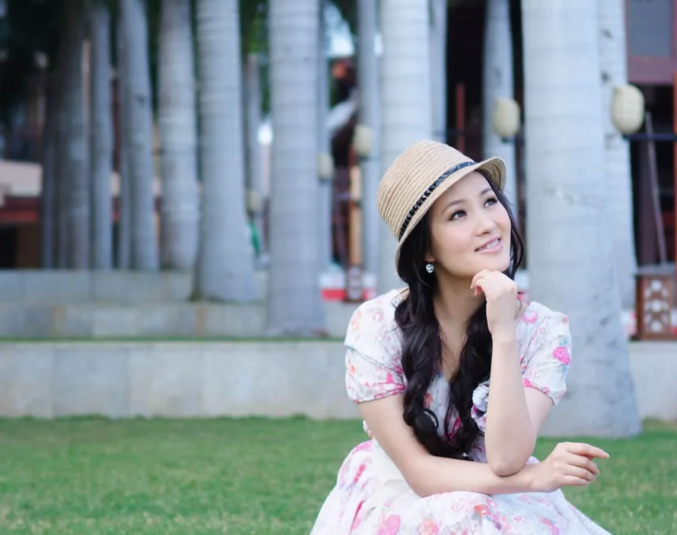 雷佳的老公是干什么的（著名歌唱家雷佳的慈善家丈夫陈正拜）