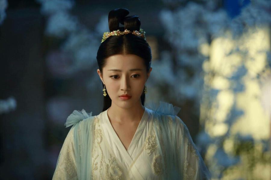 三世十里桃花素锦喜欢谁（三生三世十里桃花里的素锦的结局）