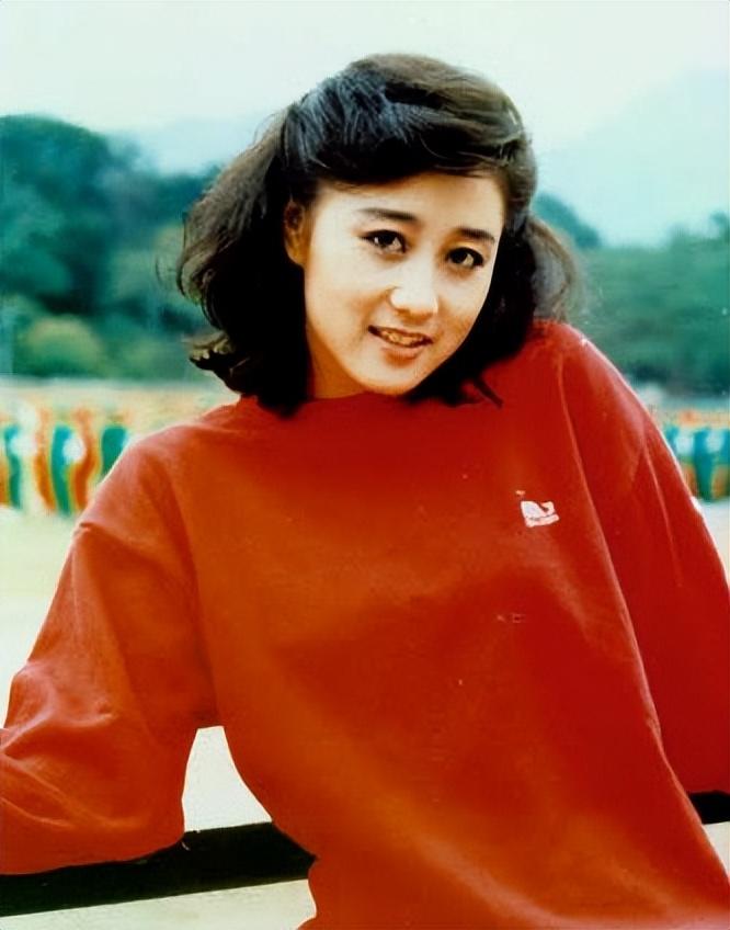 利智到底那漂亮了（李连杰苦等十年利智）