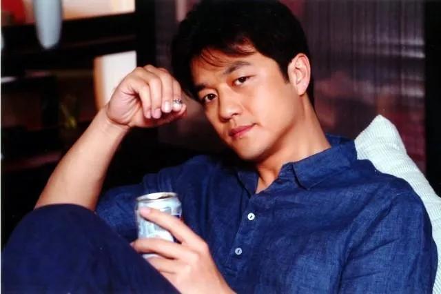 柯蓝的男友及现老公（女强人柯蓝的感情史 ）