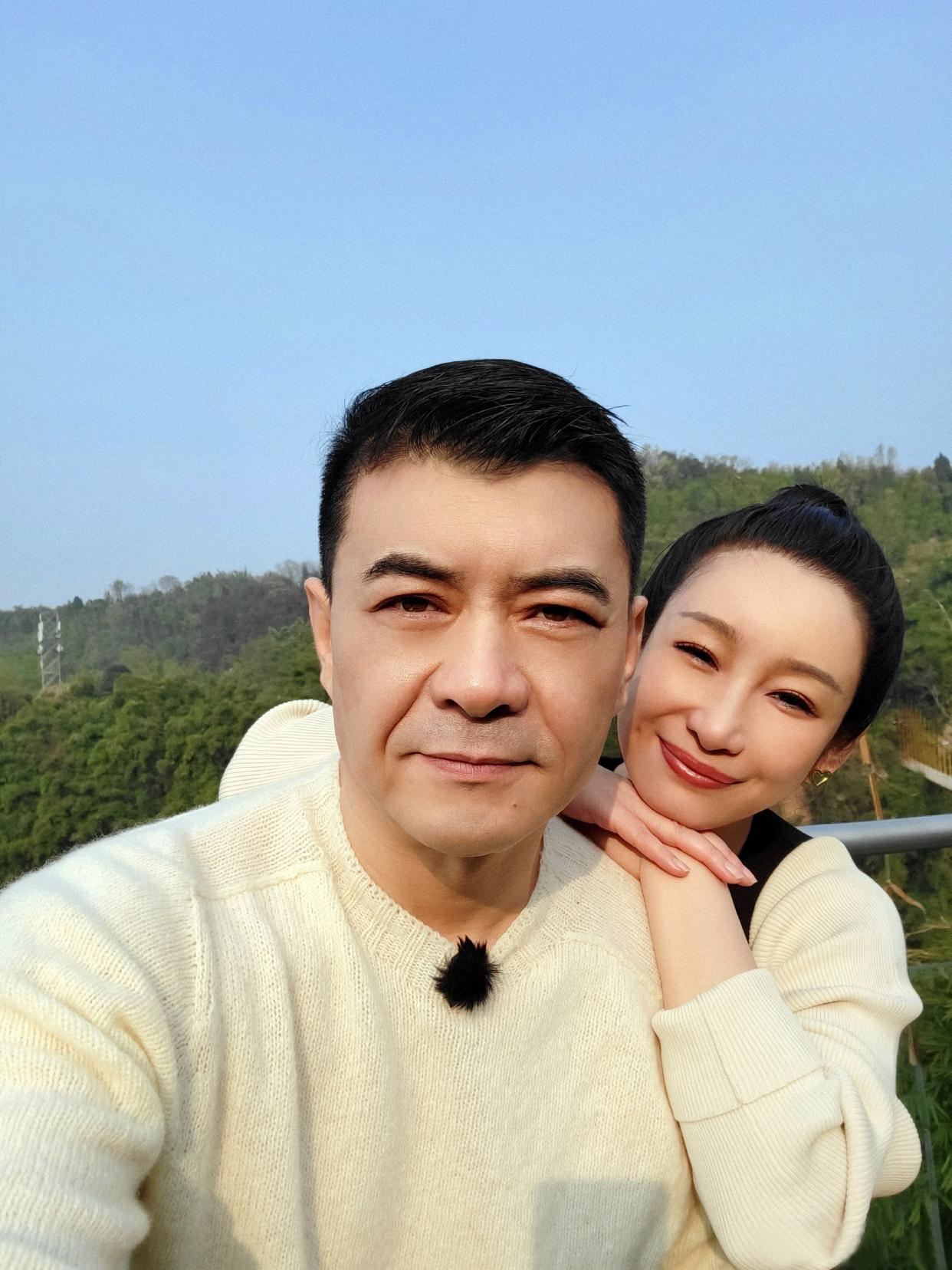 秦海璐结过几次婚（揭秘秦海璐的恋情经历）