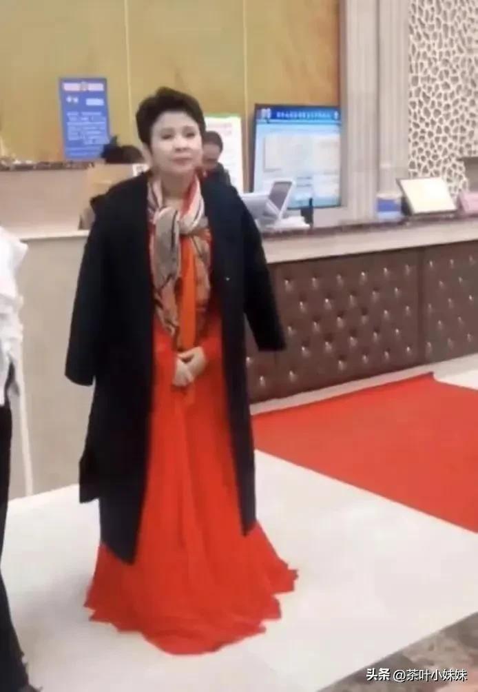 赖长星和董文华什么关系（董文华和赖昌星的绯闻事件）