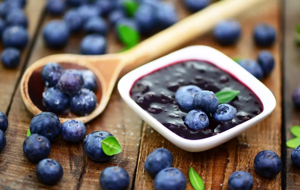 蓝莓吃了嘴巴会麻麻的吗(吃蓝莓为什么嘴会发麻) 蓝莓吃了嘴巴会麻麻的吗(吃蓝莓为什么嘴会发麻)