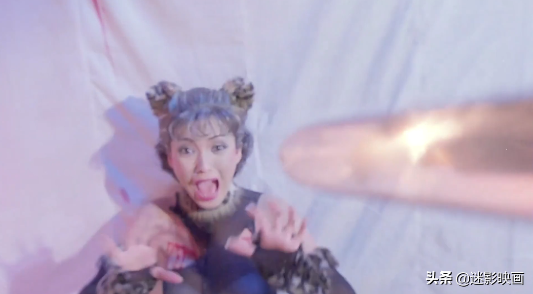 彭丹大尺度作品有那些（香港女星彭丹吃奶门事件）