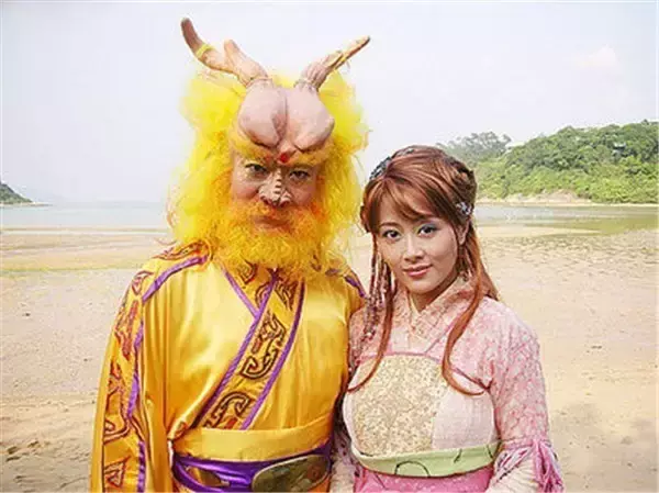 演员姚乐怡三级作品（人肉玩具姚乐怡剧照）