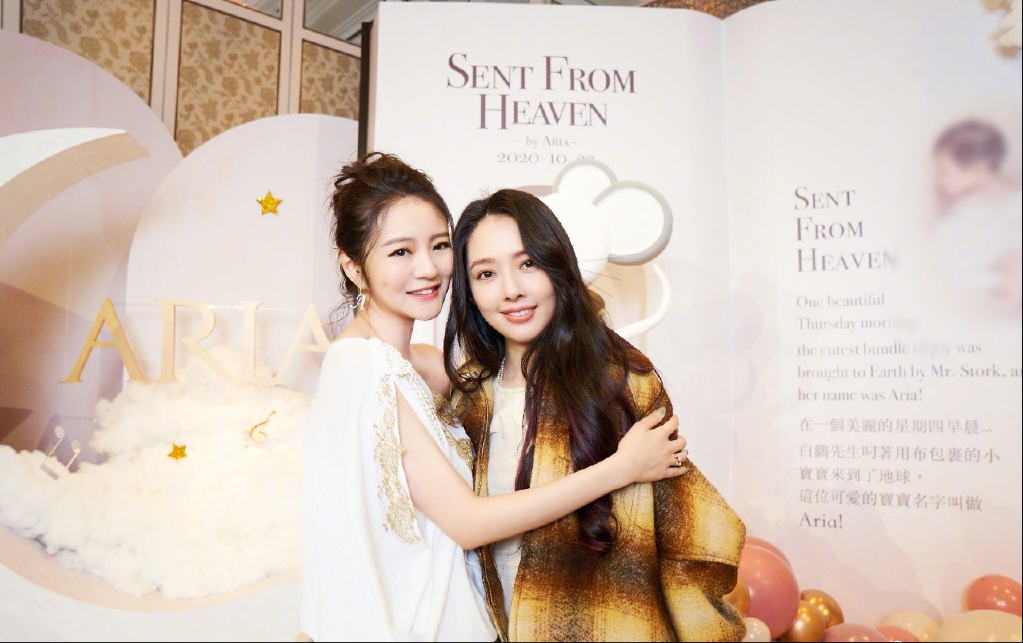 安以轩家是做什么的 （揭秘安以轩家庭背景）