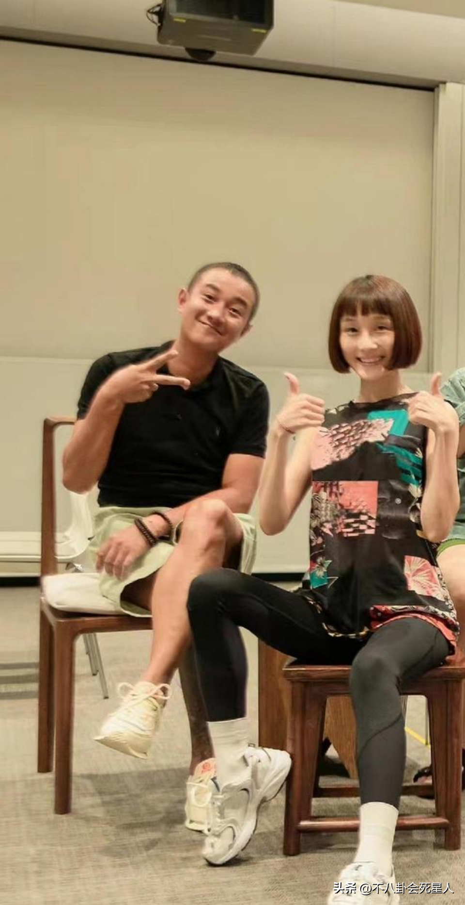 马伊琍和文章差多大年龄（离婚3年马伊琍和文章现状）