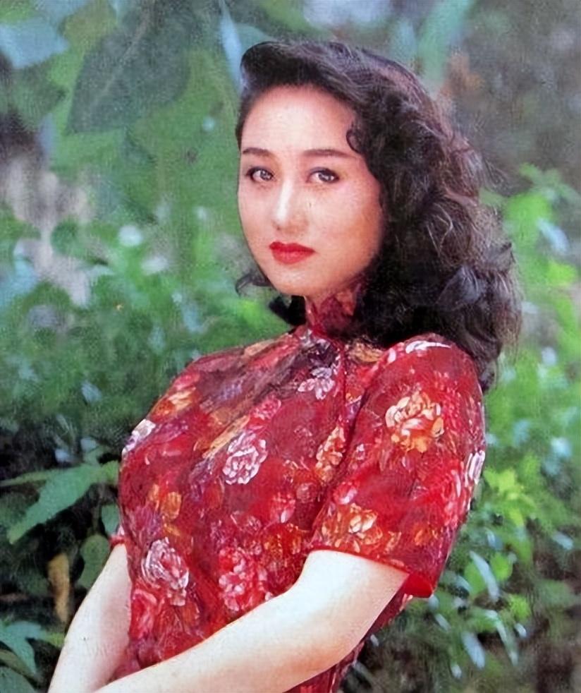 利智到底那漂亮了（李连杰苦等十年利智）