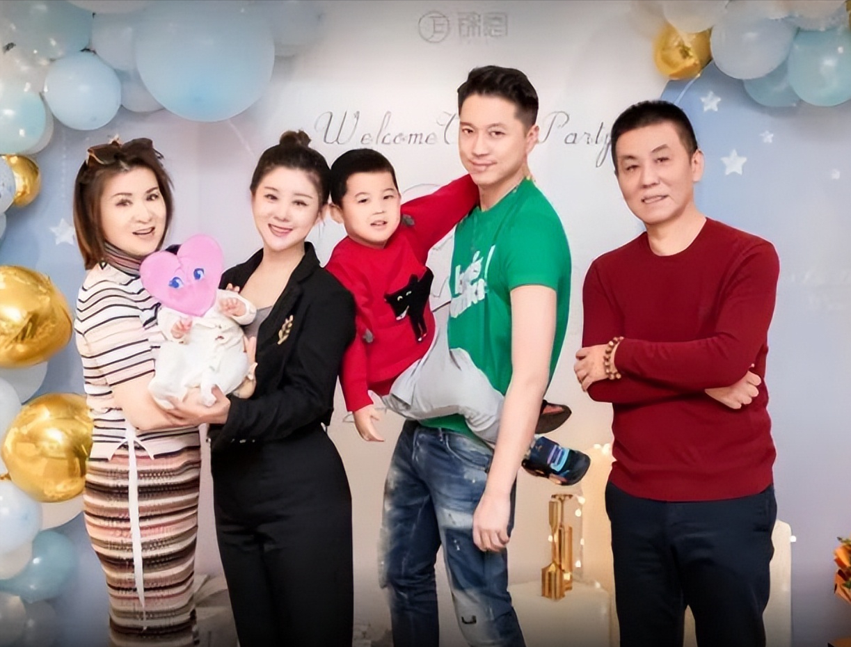 王雷李小萌什么时候结的婚（李小萌王雷情感经历）