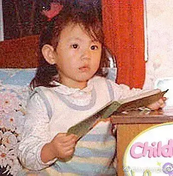 刘心悠的鼻子是真的吗（刘心悠整容前后照对比）