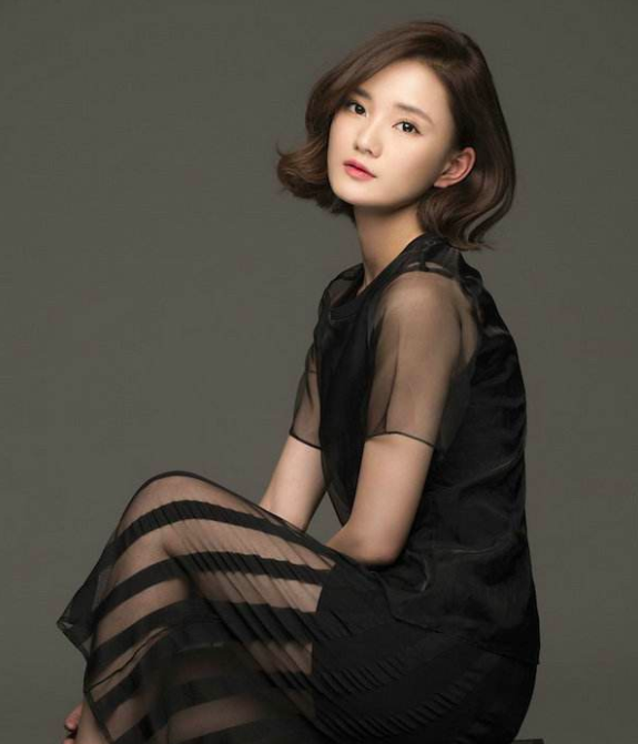 泪洒女人花馨子吻戏（电视剧泪洒女人花演员表 ）