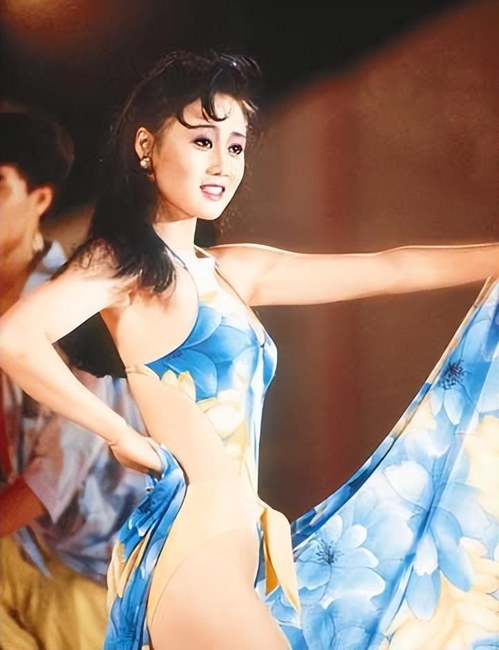 利智到底那漂亮了（李连杰苦等十年利智）