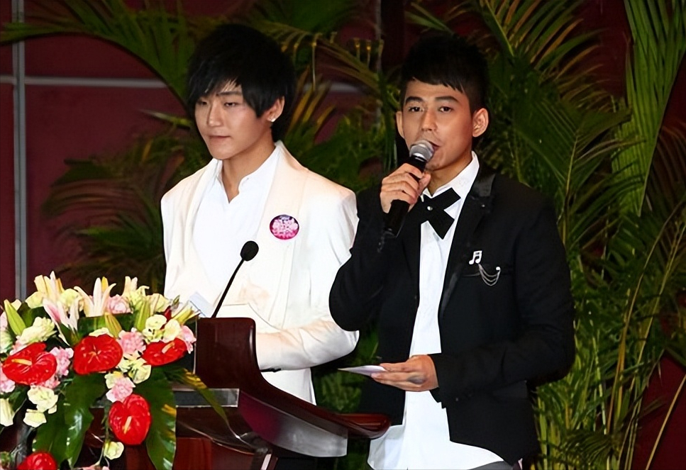 托奶李天王是什么意思（苏醒李炜事件前因后果）