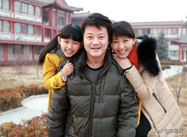 闫学晶的丈夫是谁（演员闫学晶婚史经历）