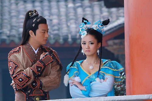 泪洒女人花馨子吻戏（电视剧泪洒女人花演员表 ）