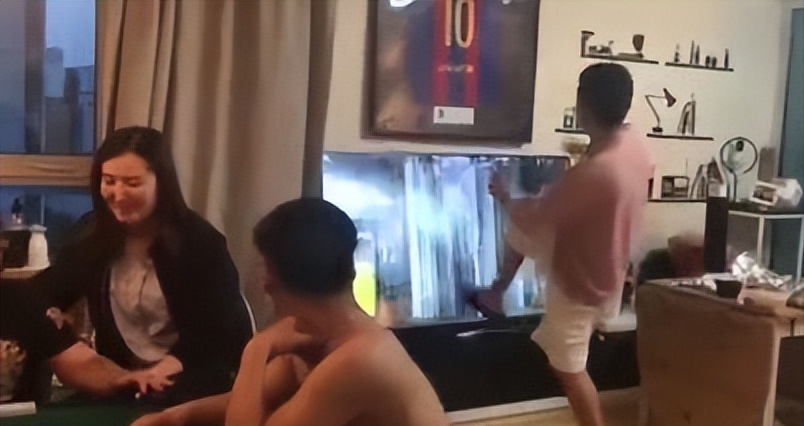 托奶李天王是什么意思（苏醒李炜事件前因后果）