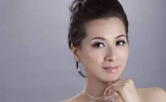 麦家琪三级作品有哪些（宅男女神麦家琪儿子观看其作品）